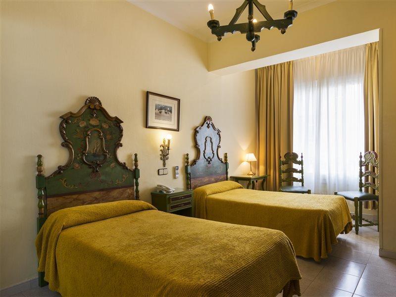 Meson Castilla Atiram 3*